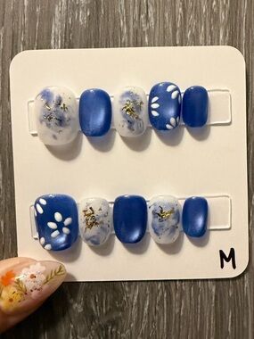 Royal Blue & White Floral Accent Press-On Nails